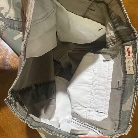 Men's Wrangler Camo Cargo Shorts  Stretch Relaxed Fit Tech Pocket size 46 new - Picture 13 of 16